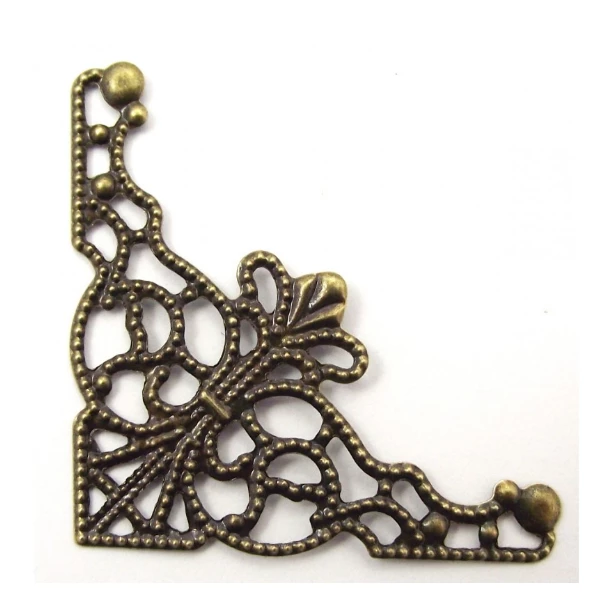 Metalowy narożnik ażurowy 4,5x2,7cm - 4 sztuki
