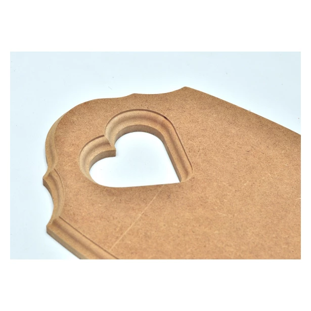 Deska frezowana z sercem MDF - 30x20cm