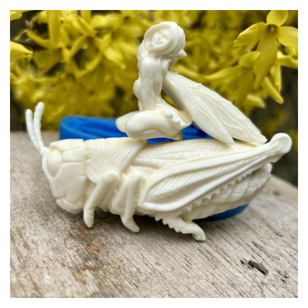 FOREMKA SILIKONOWA Naga wróżka na koniku polnym 8x10,5cm