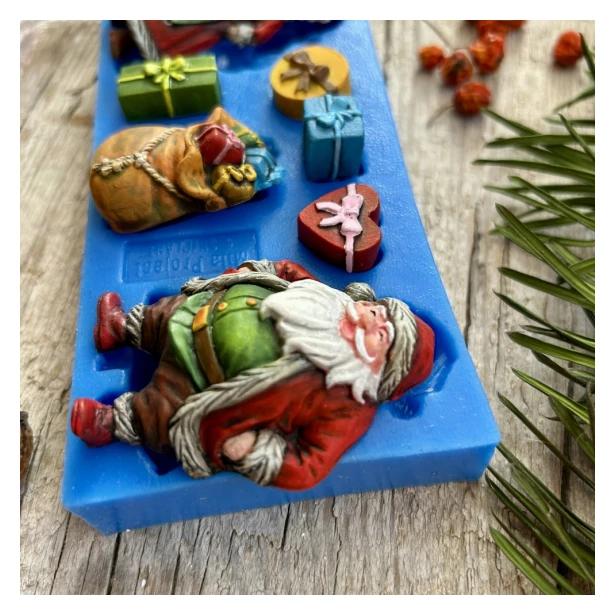 FOREMKA SILIKONOWA MIKOŁAJ I MIKOŁAJOWA 13,1 cm x 6,5 cm